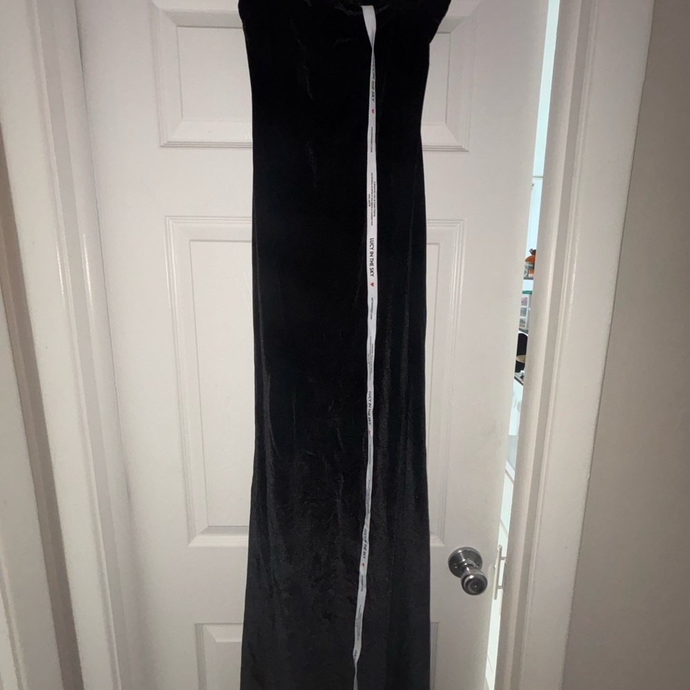Black Velvet Maxi Dress with wrap neck style. Still with tags, never worn ❗️